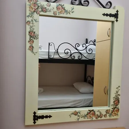 马拉松一室公寓及公寓 Keri