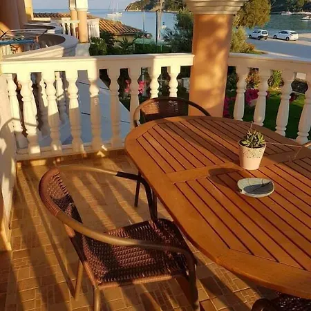 Daire Marathon & Keri