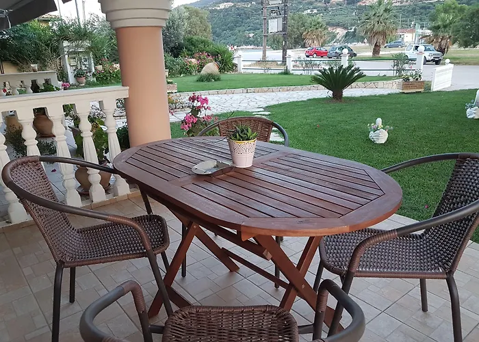 Marathon Studios&apartments Keri